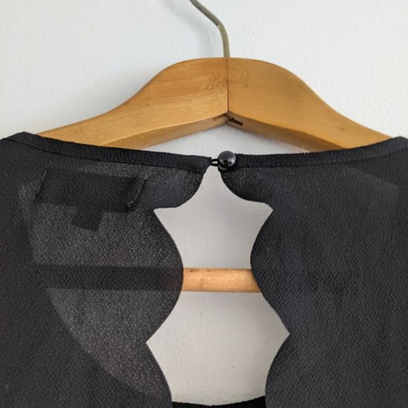 Papermoon Black Scalloped Layered Blouse Size SP - Picture 9 of 11